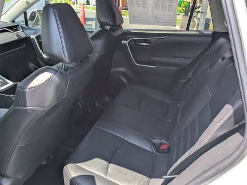 Certified 2022 Toyota RAV4 XLE Premium image 14