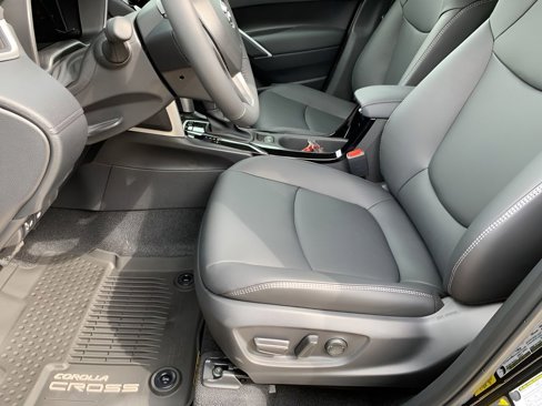 New 2025 Toyota Corolla Cross XLE image 10