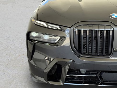 Used 2026 BMW X7 xDrive40i w/ M Sport Package image 5