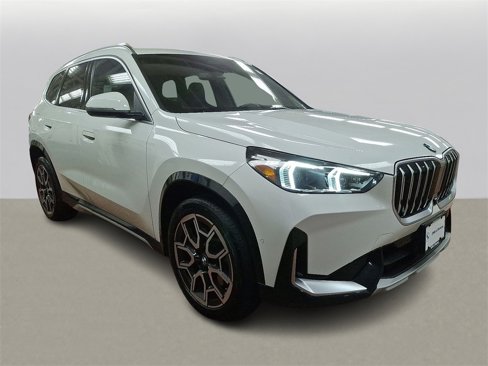 Used 2025 BMW X1 xDrive28i w/ Technology Package image 3