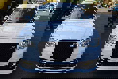 Used 2023 Chrysler 300 C image 38