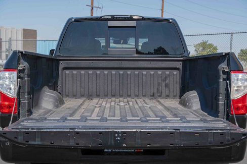 Used 2019 Nissan Titan SV w/ SV Convenience Package image 8