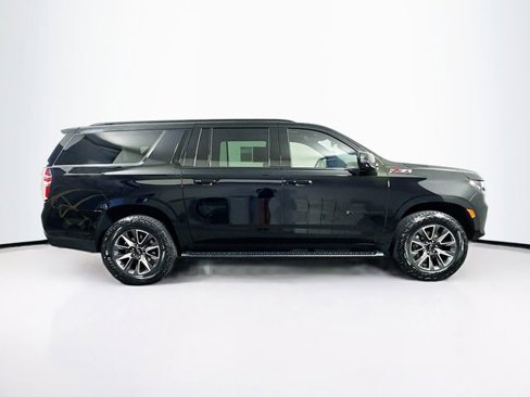 Certified 2024 Chevrolet Suburban Z71 w/ Luxury Package image 8