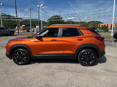 Used 2022 Chevrolet TrailBlazer LT w/ Sun and Liftgate Package image 2