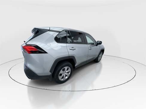 Used 2023 Toyota RAV4 LE image 8