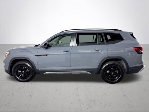 New 2025 Volkswagen Atlas Peak Edition SE image 10