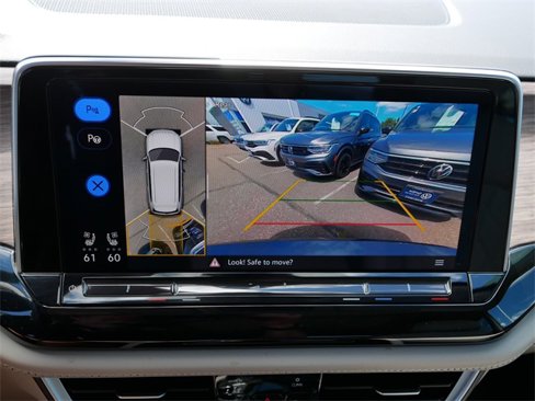 Certified 2024 Volkswagen Atlas SEL Premium R-Line image 31