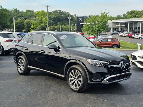 Certified 2025 Mercedes-Benz GLC 300 4MATIC image 1