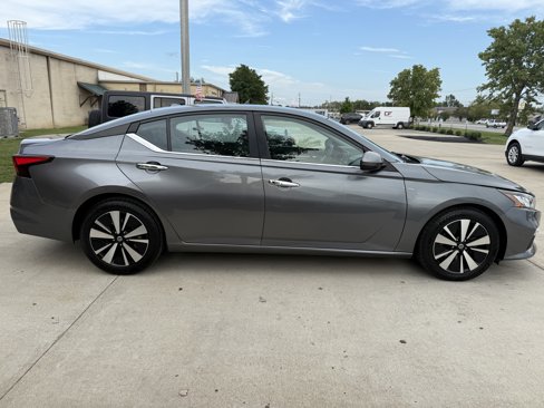 Used 2021 Nissan Altima 2.5 SV image 8