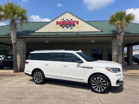 Used 2022 Lincoln Navigator L Reserve image 1