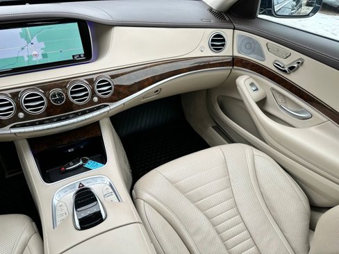 Used 2017 Mercedes-Benz S 550 4MATIC Sedan image 25