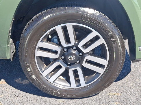 Used 2022 Toyota 4Runner Limited image 8