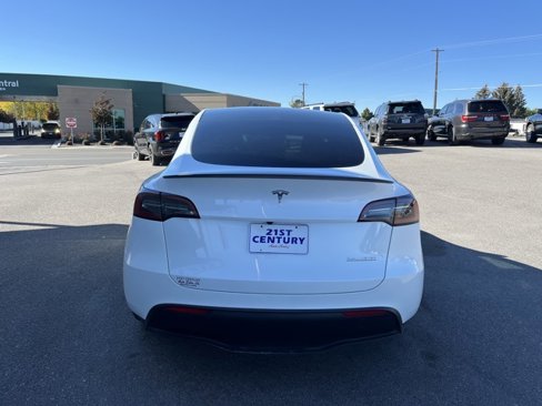 Used 2025 Tesla Model Y Performance image 9