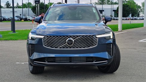 New 2026 Volvo XC90 T8 Plus image 40