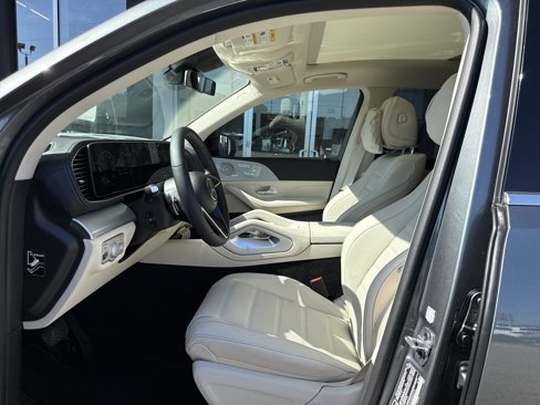 New 2026 Mercedes-Benz GLS 450 4MATIC image 10