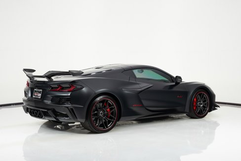 Used 2023 Chevrolet Corvette Z06 w/ Z07 Performance Package image 3