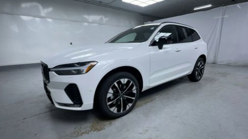 New 2026 Volvo XC60 B5 Plus w/ Protection Package Premier image 20