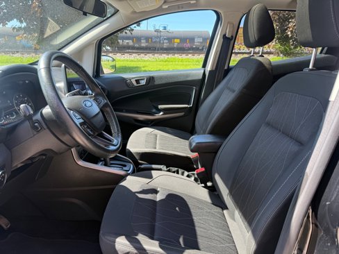 Used 2020 Ford EcoSport SE w/ SE Convenience Package image 9