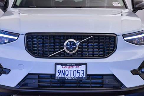 Certified 2025 Volvo XC40 B5 Ultra w/ Climate Package image 7
