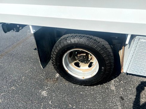 Used 2015 GMC Sierra 3500 2WD Crew Cab image 22
