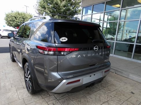 Certified 2023 Nissan Pathfinder Platinum image 5
