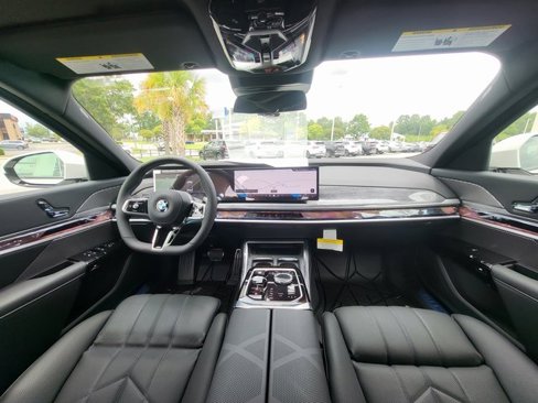 New 2025 BMW 760i xDrive image 16