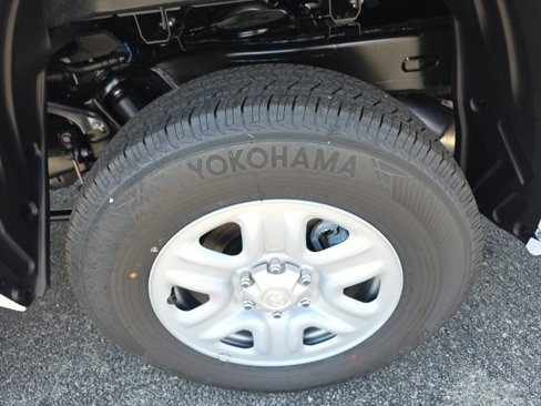 New 2026 Toyota Tundra SR image 6