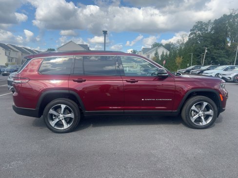 Used 2025 Jeep Grand Cherokee L Limited image 8
