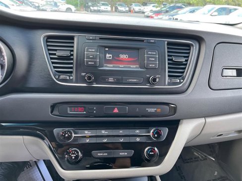 Used 2016 Kia Sedona LX w/ LX Convenience Package image 54