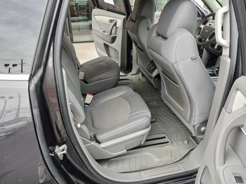 Used 2016 Chevrolet Traverse LT w/ Style and Technology Package image 13