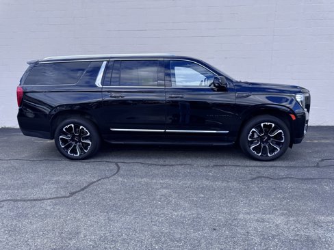 Used 2023 GMC Yukon XL SLT image 5