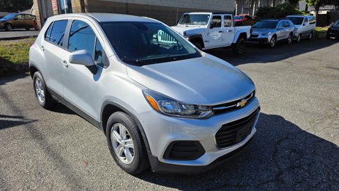 Used 2019 Chevrolet Trax LS w/ Tint and Cruise Package image 3