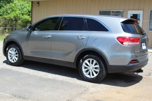 Used 2017 Kia Sorento L image 16