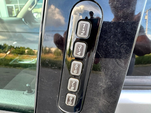 Used 2010 Ford Explorer Sport Trac XLT image 32