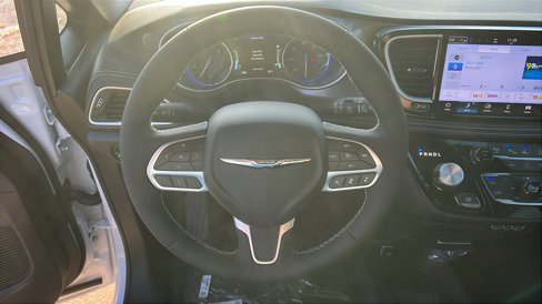 New 2025 Chrysler Pacifica Select image 22