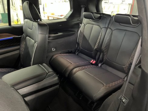 New 2025 Jeep Grand Cherokee L Summit w/ Advanced Protech Group IV image 37