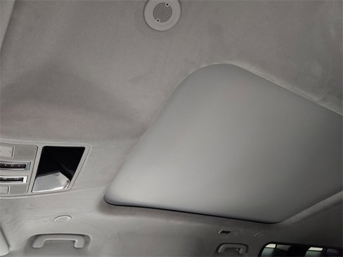 New 2025 Land Rover Defender 110 image 25
