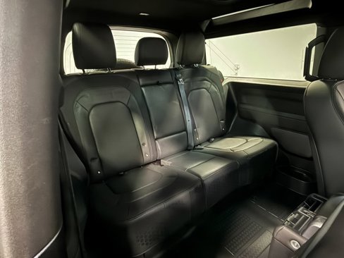 Used 2024 Land Rover Defender 90 X-Dynamic SE image 62