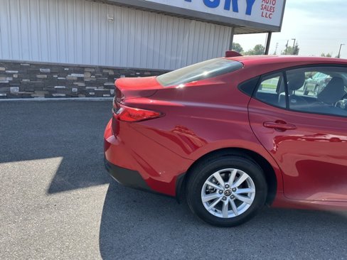 Used 2025 Toyota Camry LE image 13