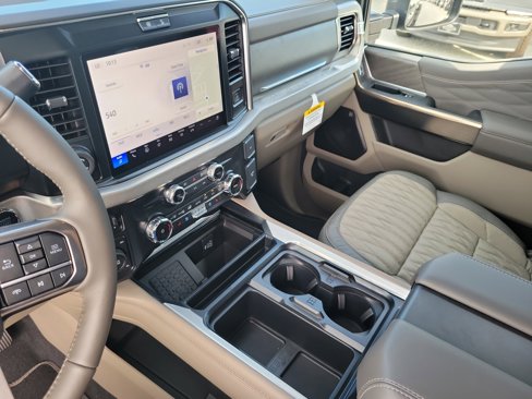 New 2026 Ford F450 Platinum image 22