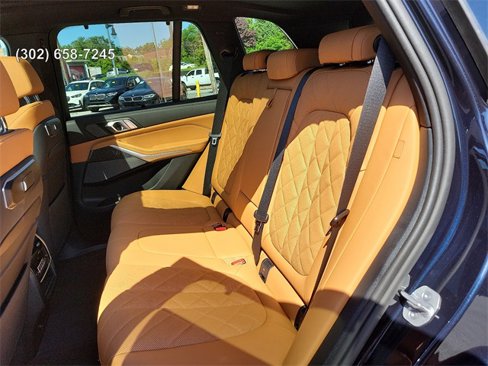 Used 2025 BMW X5 M60i image 9