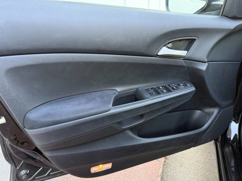 Used 2011 Honda Accord SE image 23