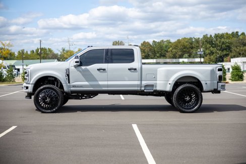 Used 2025 Ford F450 Platinum w/ Platinum Plus Package image 12