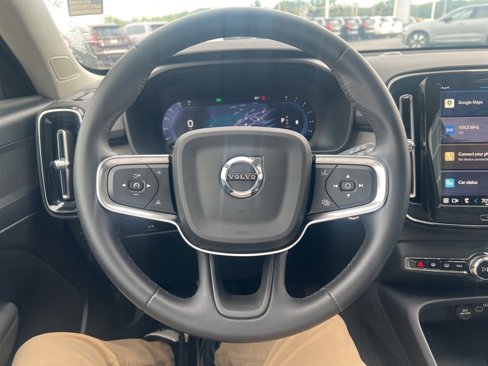 Used 2025 Volvo XC40 B5 Core image 14