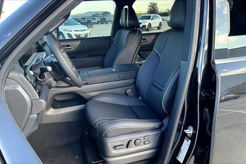 New 2026 INFINITI QX80 Autograph w/ Premium Cargo Package image 17