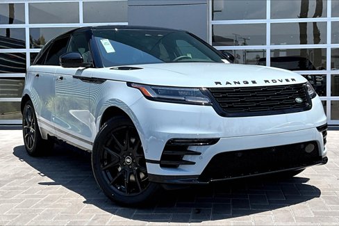 New 2026 Land Rover Range Rover Velar Dynamic SE image 2