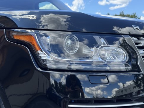 Used 2017 Land Rover Range Rover HSE image 5