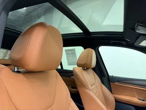 Used 2018 BMW X3 M40i image 16
