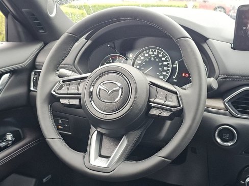 New 2025 MAZDA CX-5 Signature image 36