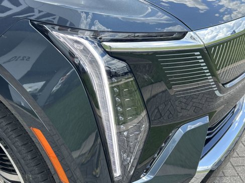 New 2026 Cadillac Escalade IQL Luxury image 8